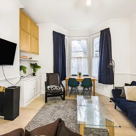 Spacious 1-Bed Near Maida Vale